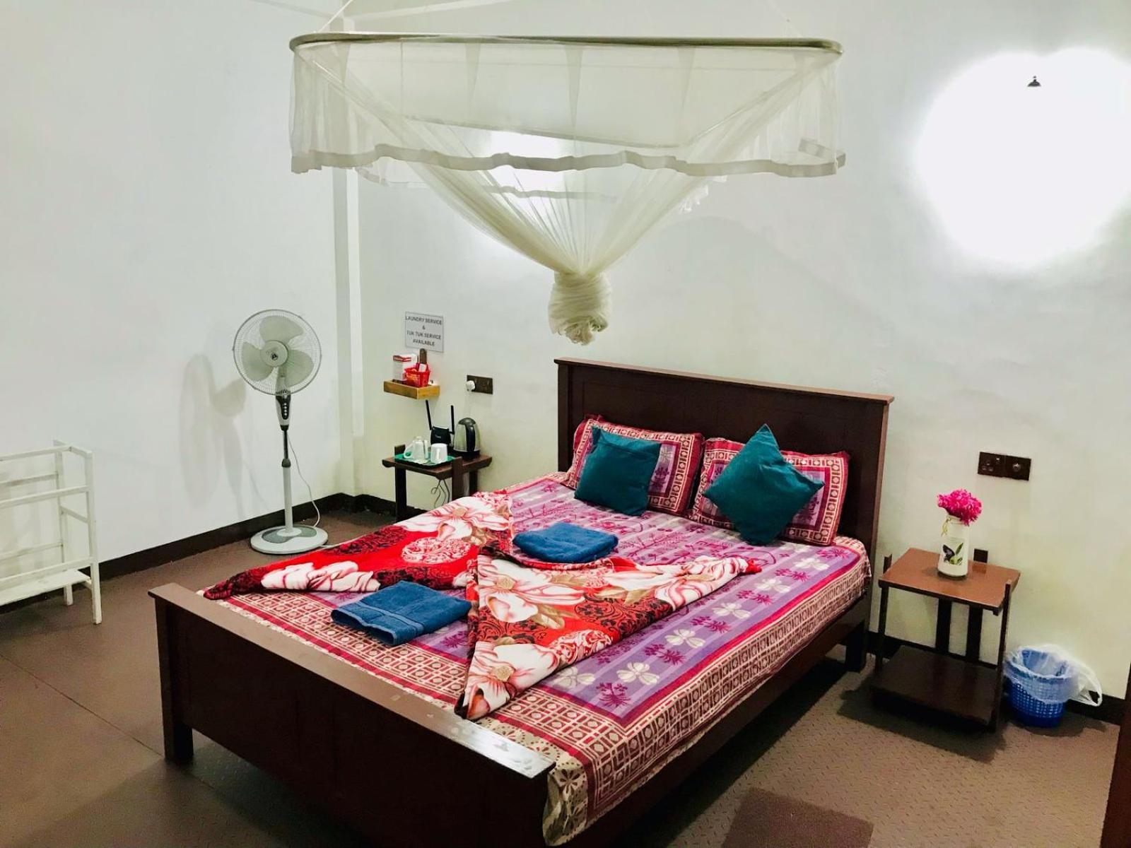 Helly Mount Inn Ella Ngoại thất bức ảnh